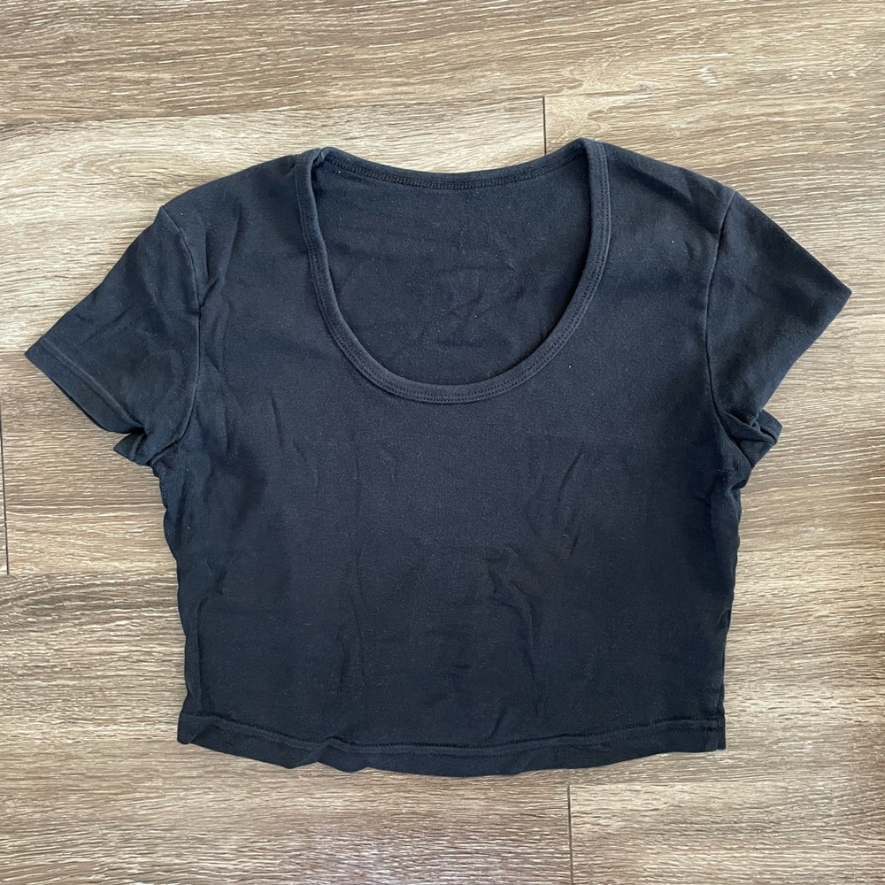 American Apparel Black Cropped Tee